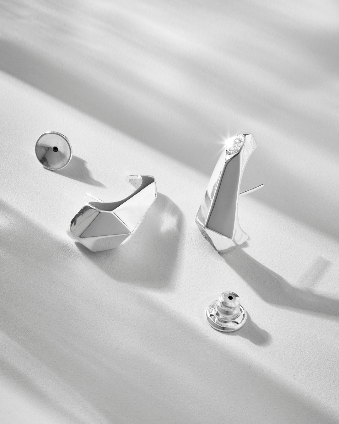 Prima Earhook Earring